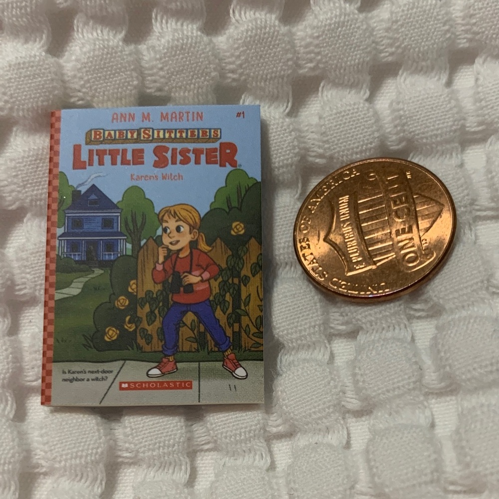 Zuru Mini Brands Book Series 1 Scholastic Baby-Sitters Little Sister-Rare